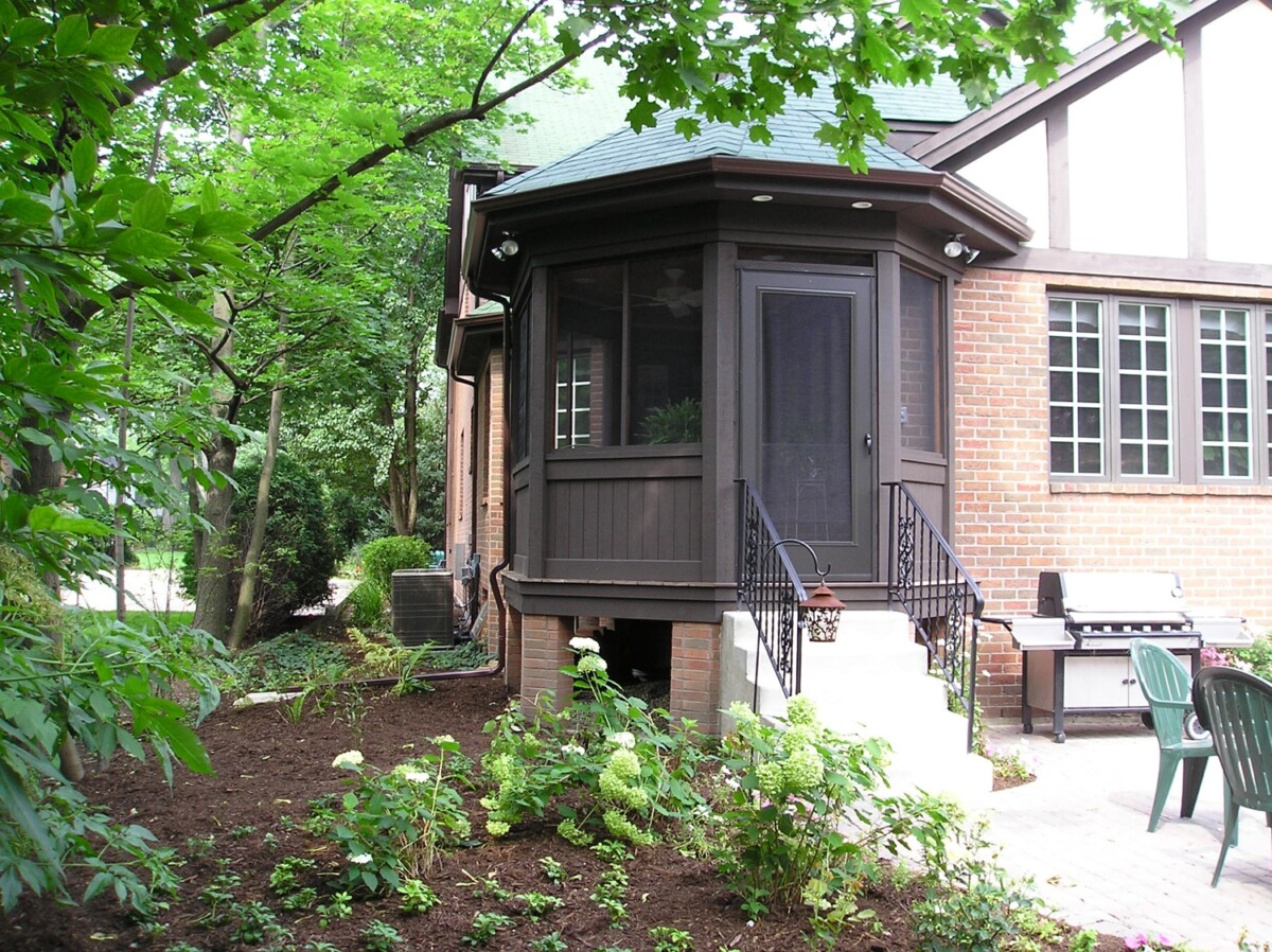 elmhurst screen porch completed